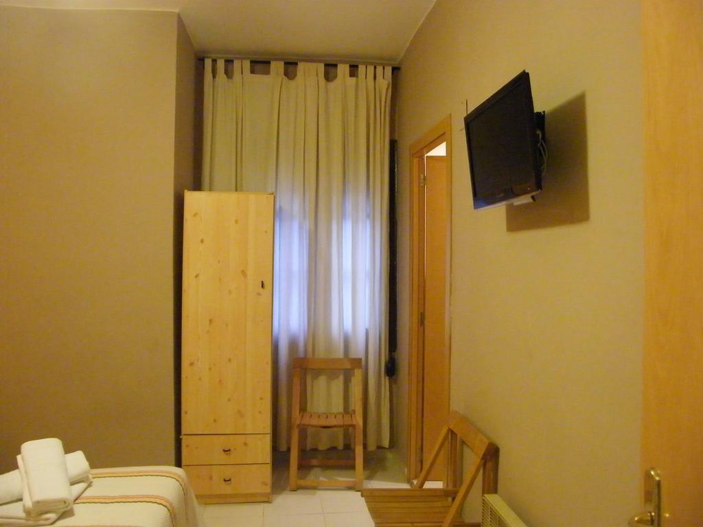 Pension Corona Zaragoza Exteriér fotografie
